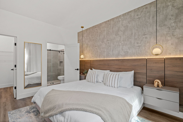 Room 5, Family Fun Relaxation in a Themed Luxury Home, Osceola