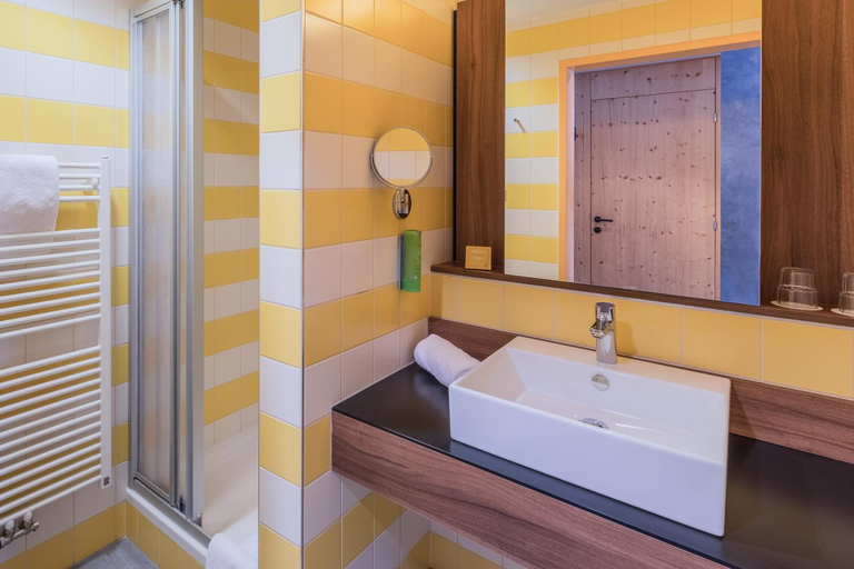 Bathroom 4, JUFA Hotel Wipptal, Innsbruck Land
