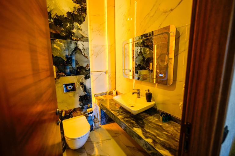 Bathroom 4, isnova hotel, Jizeh