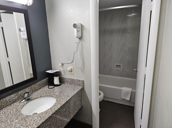 Bathroom 4, Econo Lodge Biltmore, Buncombe