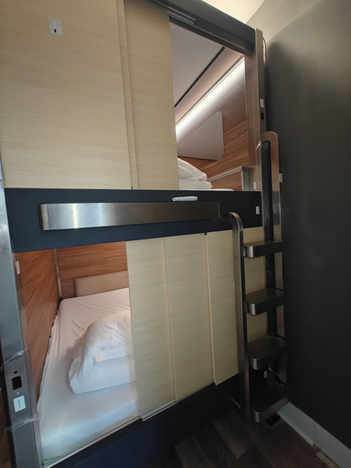 Bedroom 4, I Street Capsule Hostel, Washington D.C.