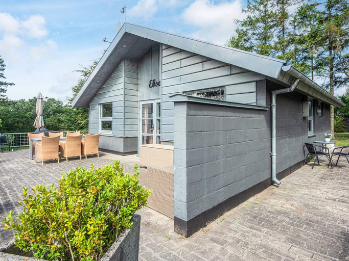 Others 4, 6 Person Holiday Home in Skovgårde Allingåbro, Norddjurs