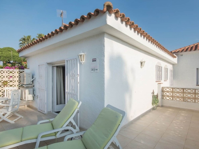 Room 2, Th11 Villa in Cambrils con Piscina, Tarragona