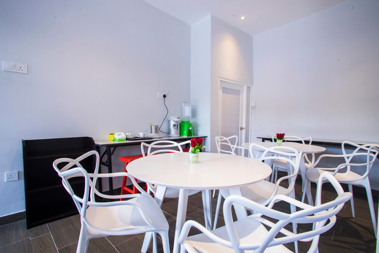 Food & Drinks 5, Hotel O Gs Hotels Near Strand Mall, Petaling Jaya