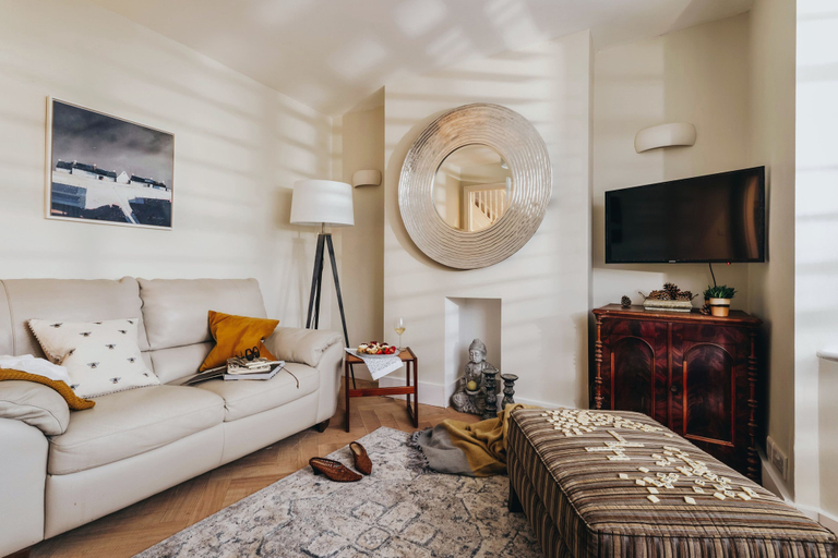 Room 2, Littlefields in Seaton, Devon