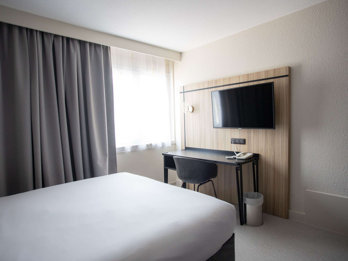 Bedroom 3, ibis Styles Besançon, Doubs