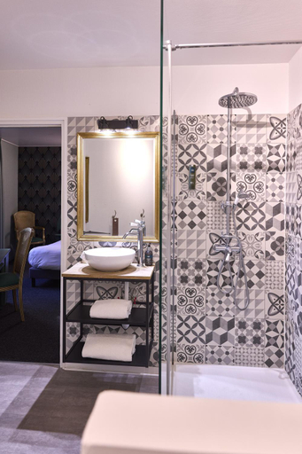 Bathroom 4, La Flambee, Côte-d'Or