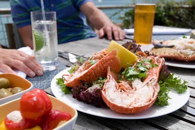 Food & Drinks, Tehidy Holiday Park, Cornwall