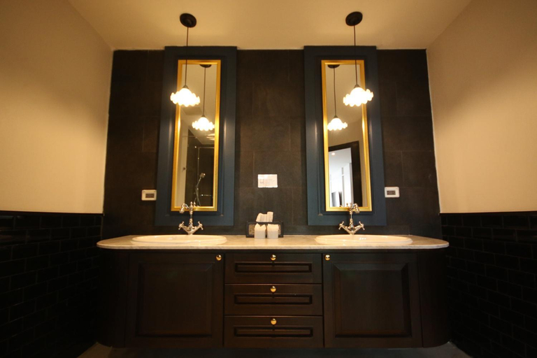 Bathroom 4, Saran Boutique Hotel Thapae, Muang Chiang Mai