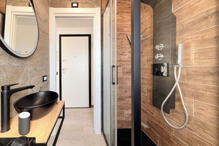 Bathroom 4, Tiny Loft Skydeck, Rome