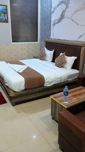 Bedroom 2, Hotel Grand Inn, Delhi