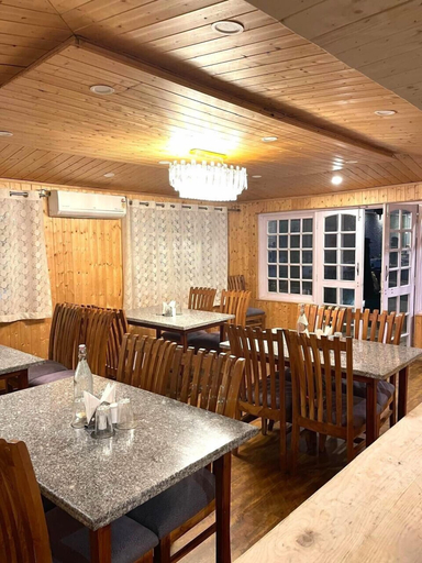 Food & Drinks 4, Upani Cottages, Srinagar