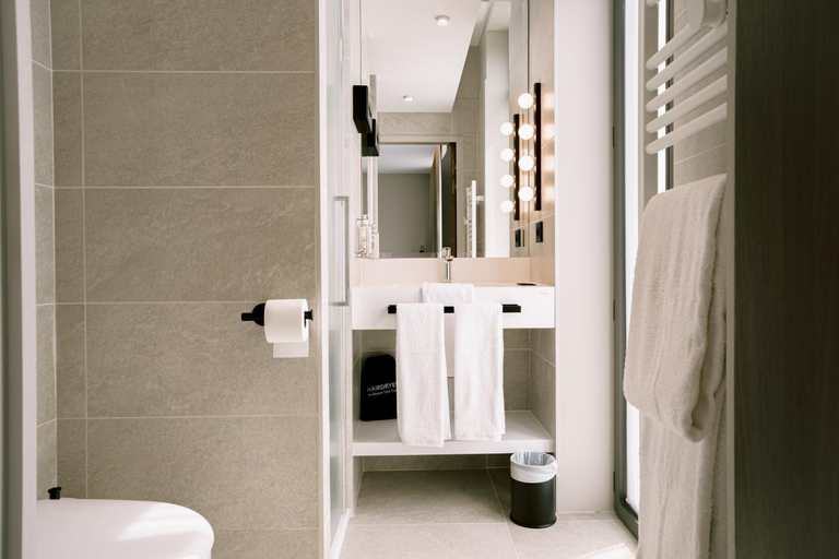 Bathroom 5, Urban Style Hotel Laperouse, Tarn