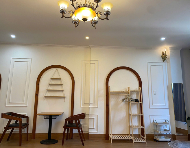 Others 4, L'Amour Homestay, Huế