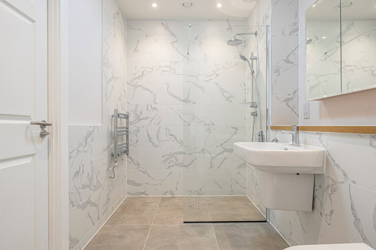 Bathroom 3, Birchgrove Christchurch 65s Apts, Surrey