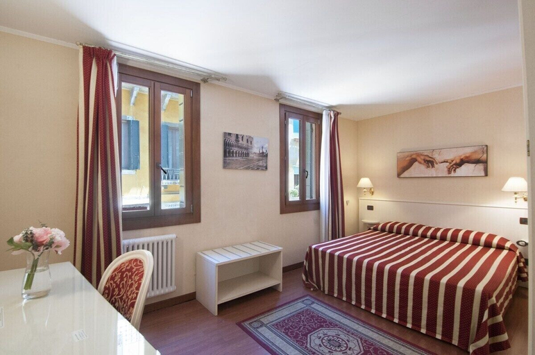 Bedroom 2, Venice Resorts Guest House, Venezia