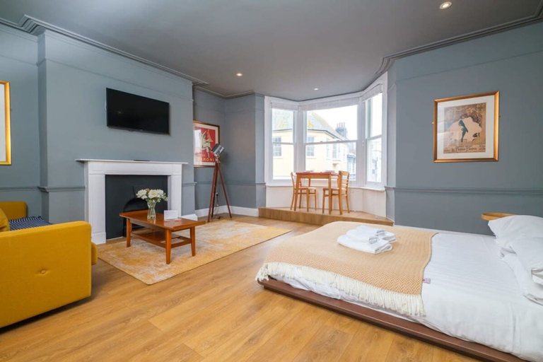 Room 2, Host Stay St James Opulence, Brighton and Hove