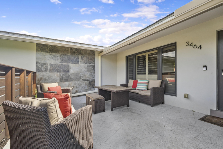 Room 5, Relax in Luxury - 3 Bed 2 Bath Oasis With Pool, Broward