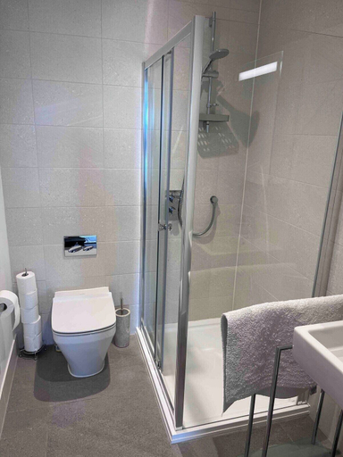Bathroom 4, 2 Bed - Leeward House by Pureserviced, Plymouth