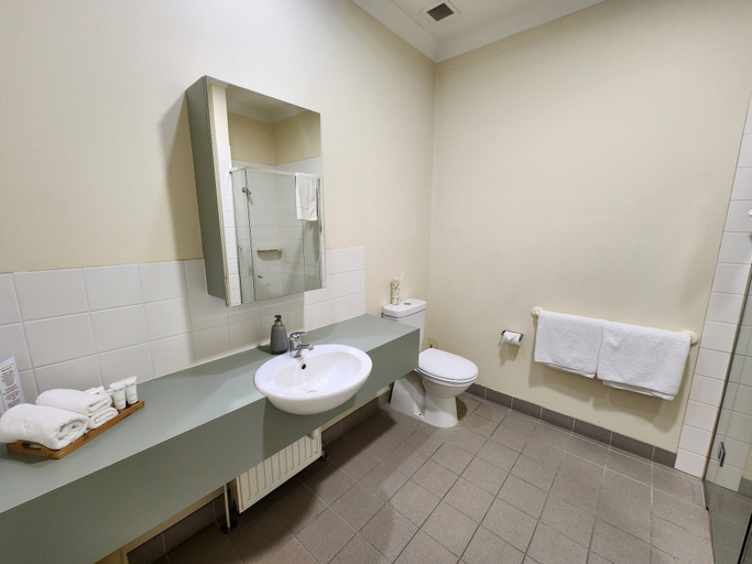 Bathroom 4, Mary MacKillop Spirituality Centre Melbourne, Melbourne