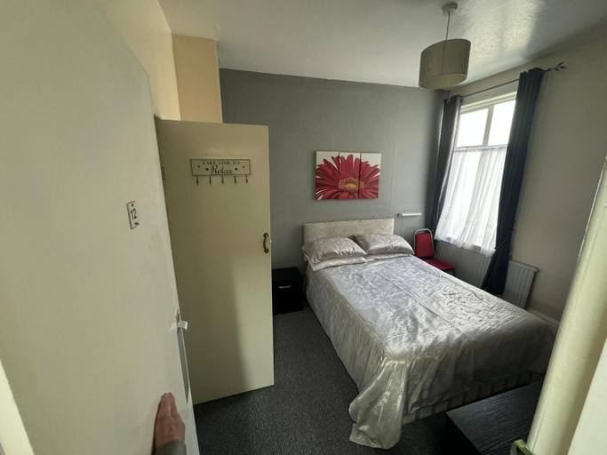 Bedroom 2, Cambria Hotel, Torbay