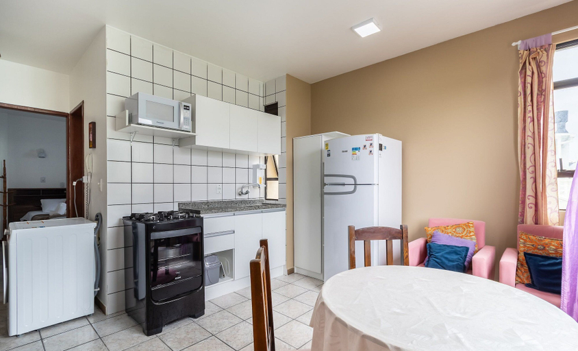 Others 2, Cozy Apartment 6 Minutes From Canas Beach Acg302, Florianopolis