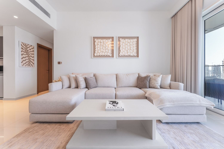 Living area 5, Designer 2BR Grand Bleu by Elie Saab, Dubai