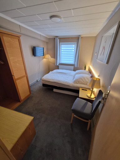 Bedroom 5, Pension Krohn, Hamburg