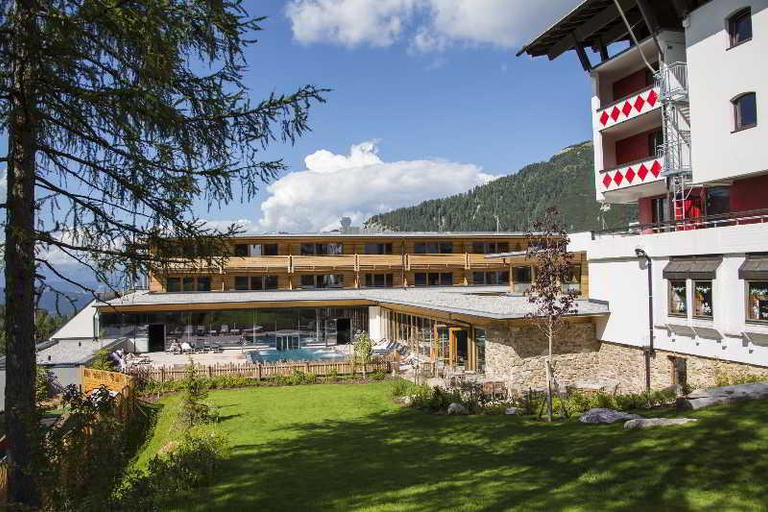 Exterior & Views 2, Falkensteiner Family Hotel Sonnenalpe, Hermagor