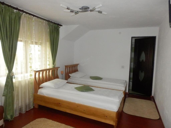 Bedroom 2, Pensiunea Eden, Curtea De Arges