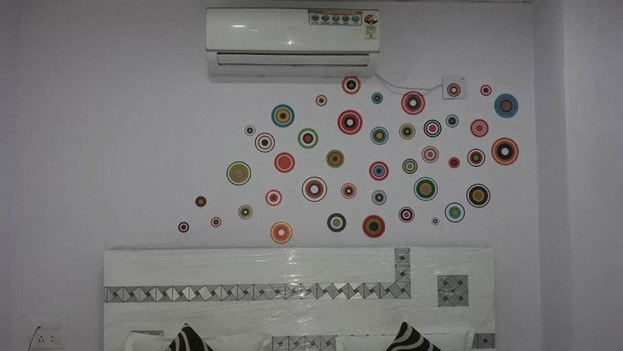 Others 5, Rajdhani Guest House, Faridabad