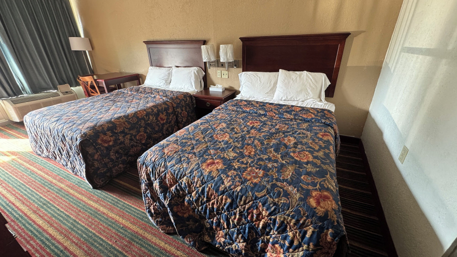 Bedroom 5, Rodeway Inn Dunmore, Lackawanna