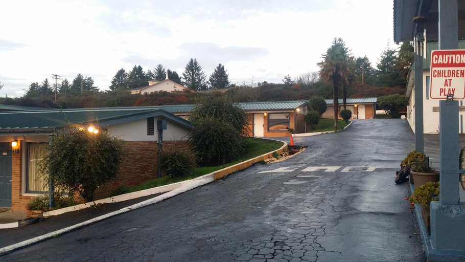 Exterior & Views 1, Blue Coast Inn and Suites, Curry