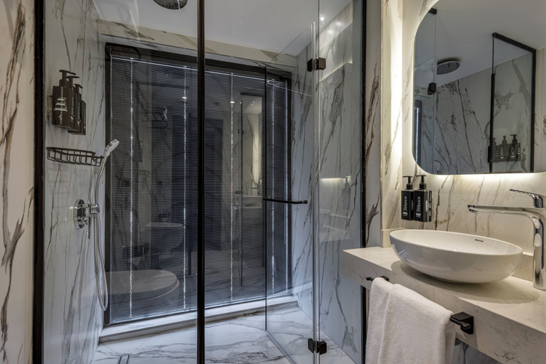 Bathroom 5, Lunet Old City Hotel, Fatih