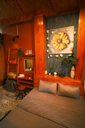 Bedroom 2, 1984 Hotel Kien Giang