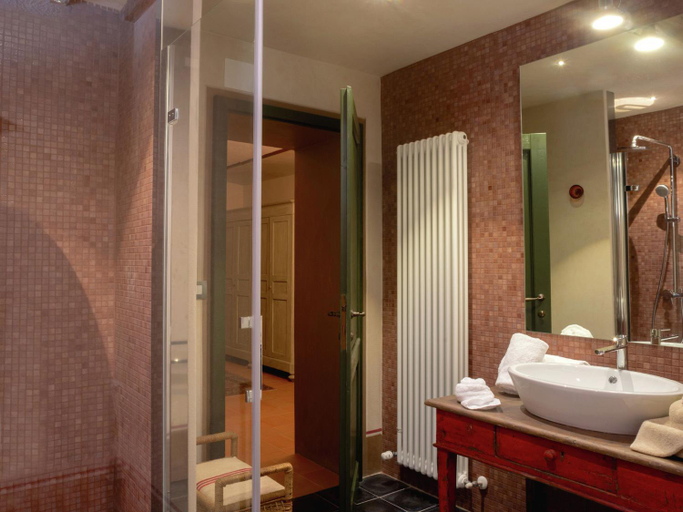 Bathroom 3, Villa in Tuscany with Organic Wine Estate, Arezzo