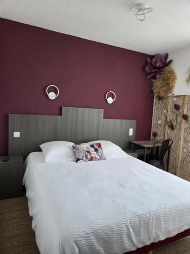 Bedroom 4, Le Saint Mary, Cantal