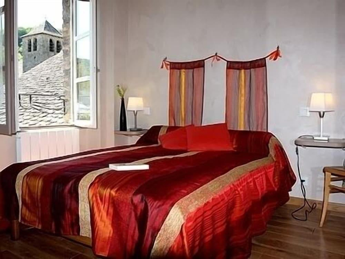Bedroom 2, Logis Hotel Restaurant L'Auberge du Chateau, Aveyron