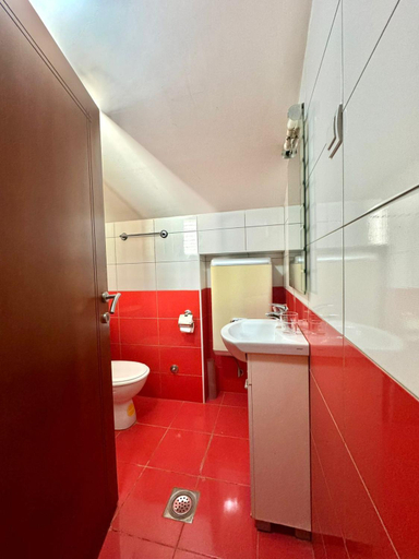 Bathroom 1, Apartments Martinovic Toplis