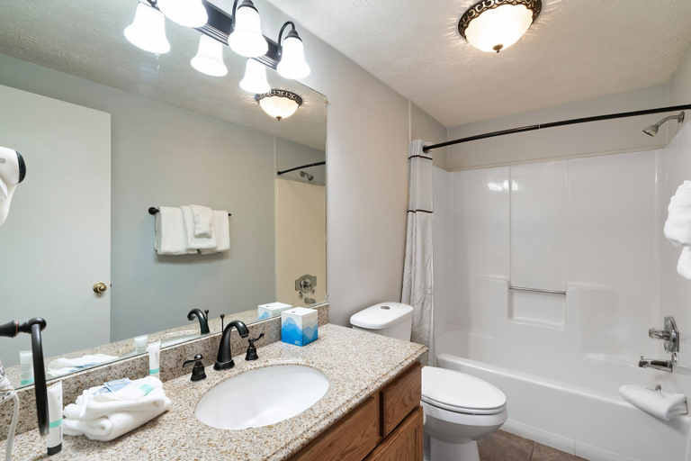 Bathroom 4, Mountain Meadows, Sevier