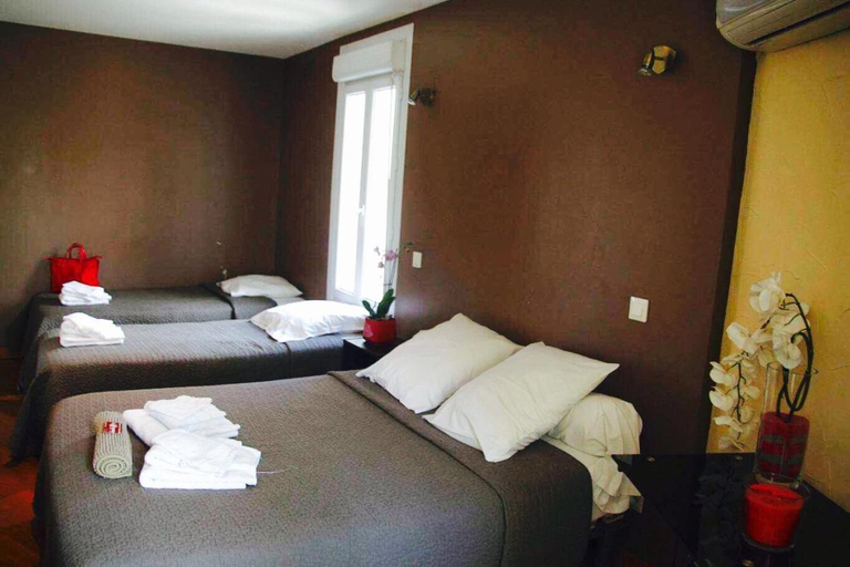 Bedroom 2, L'Avenue, Hérault