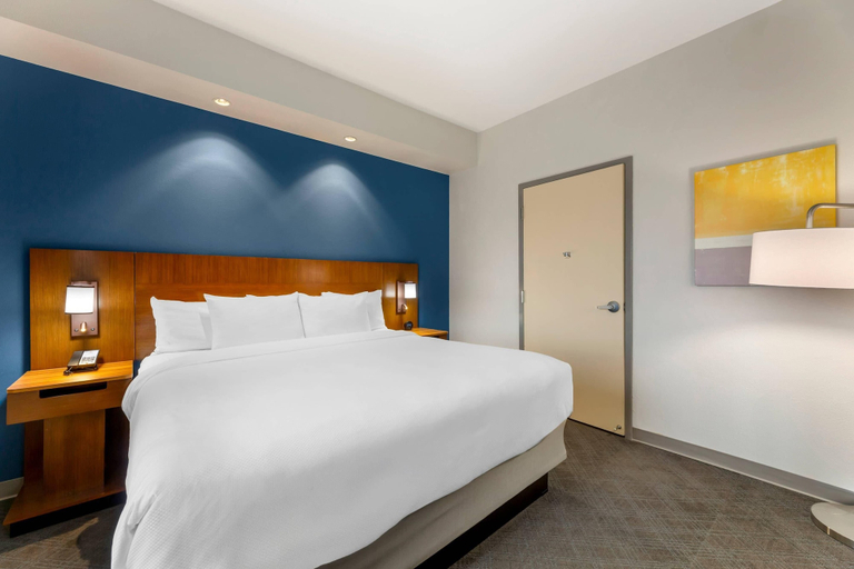 Bedroom 3, Comfort Inn & Suites Akron South, Summit