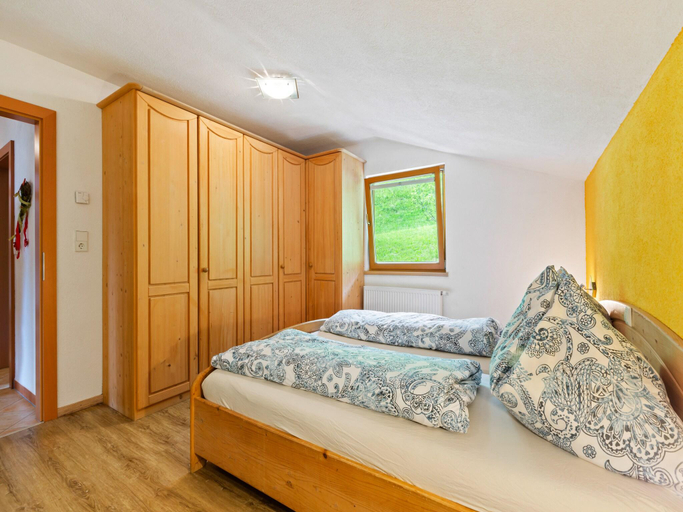 Bedroom 2, Apartment in Hollersbach near Ski Lift, Zell am See