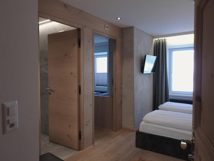 Bedroom 3, Hotel Spol Restaurant, Inn