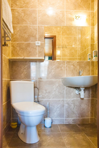 Bathroom 3, ТерКон-Тур, Nadvirnians'kyi