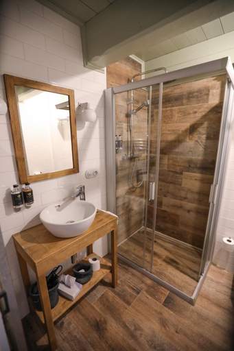 Bathroom 4, Hotel Bouda Helena, Trutnov