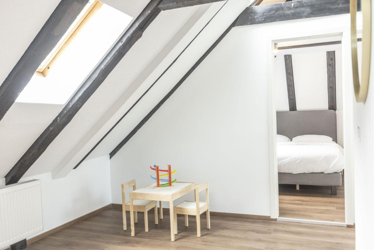 Bedroom 3, Hotel De France, La Chaux-de-Fonds