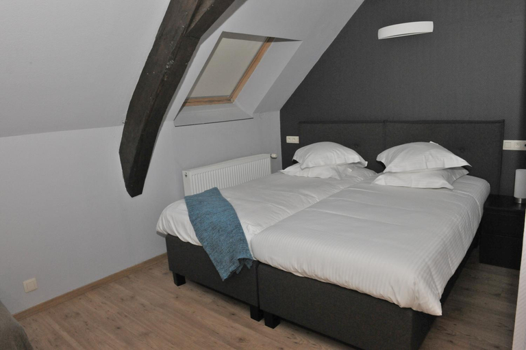 Bedroom 2, Hotel Palace, West-Vlaanderen