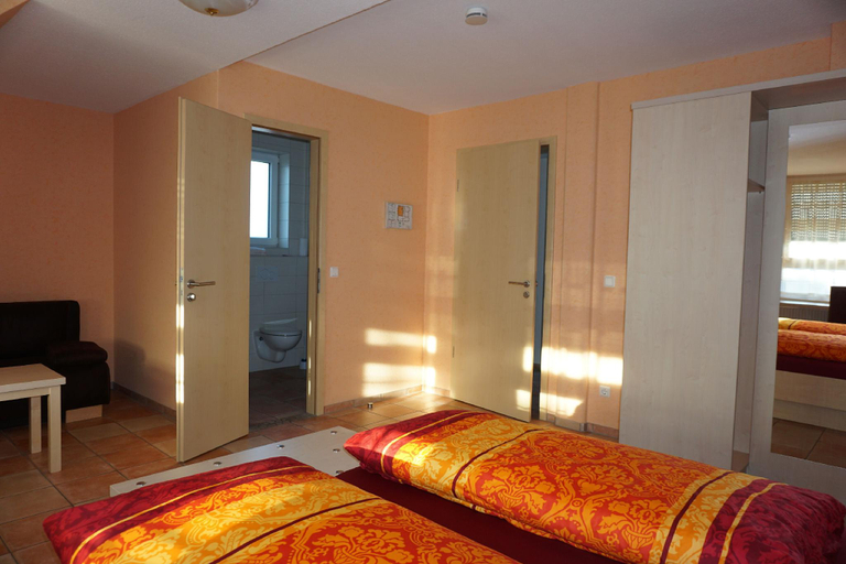 Bedroom 2, Gasthof Goldener Engel, Aschaffenburg