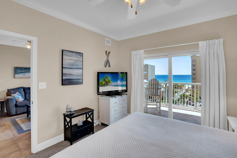 Bedroom 2, Crystal Tower 508, Baldwin